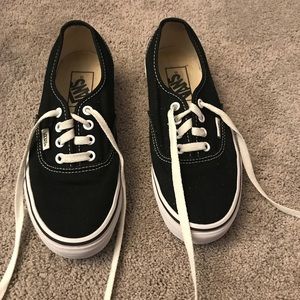 BLACK VANS